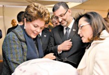 Presidente Dilma recebe mimo da Primeira Dama de Canoas, no Rio Grande do Sul