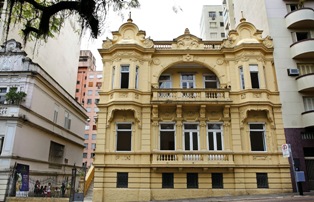 solarFoto_da_Fachada_peq_-_credito_Nathan_Carvalho