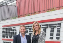 NO SOFÁ COM HUGO PERETTI: EMPRESA APRESENTA NOVA DIRETORA COMERCIAL