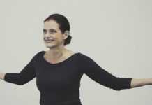 Teatro: Denise Fraga leva “EU DE VOCÊ” ao Theatro São Pedro, em noite de pré-estreia