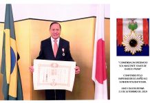 No Sofá com João Nunes: Fundador do Grupo A.Yoshii, Dr. Atsushi Yoshii, e a esposa Kimiko recebem honroso reconhecimento do Império Japonês