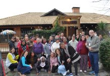 Assistidos do Complexo de Saúde Pequeno Cotolengo participam de almoço especial no Anarco Batel